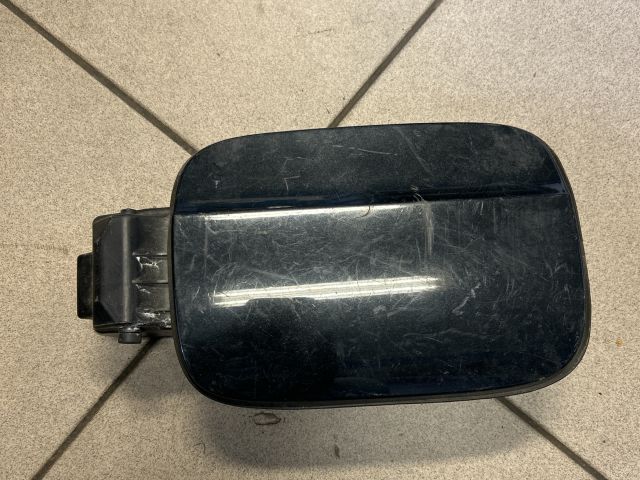 bontott AUDI A4 B8 Tankajtó