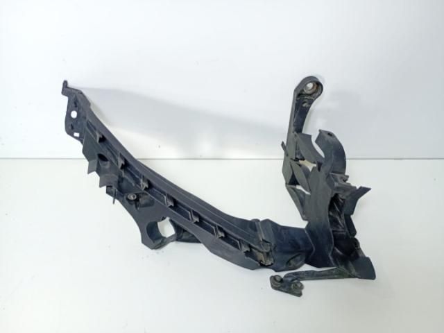 bontott AUDI A4 B8 Tartó Bak