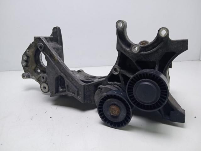 bontott AUDI A4 B8 Tartó Bak