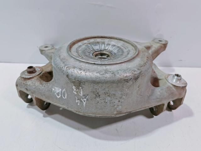 bontott AUDI A4 B8 Tartó Bak