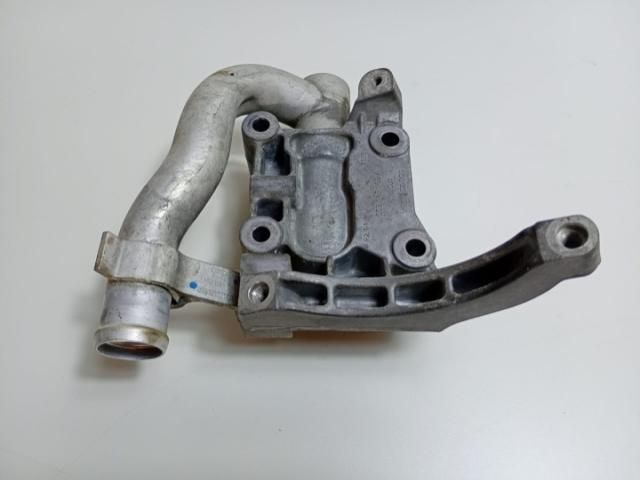 bontott AUDI A4 B8 Tartó Bak