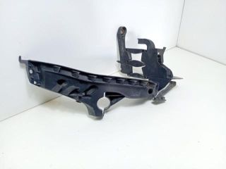 bontott AUDI A4 B8 Tartó Bak