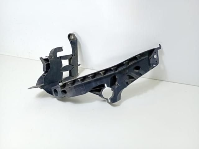 bontott AUDI A4 B8 Tartó Bak