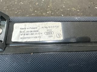 bontott AUDI A4 B8 Térelválasztó