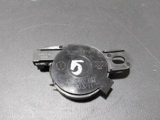 bontott AUDI A4 B8 Tolatóradar Hangszóró