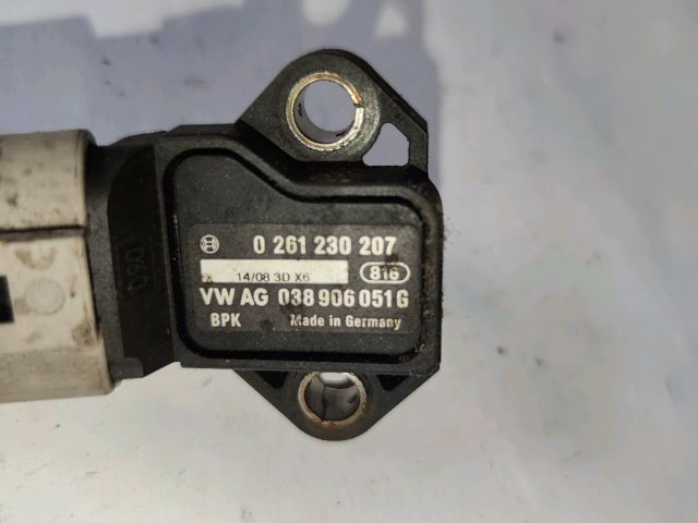 bontott AUDI A4 B8 Töltőnyomás Érzékelő