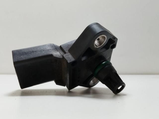 bontott AUDI A4 B8 Töltőnyomás Érzékelő