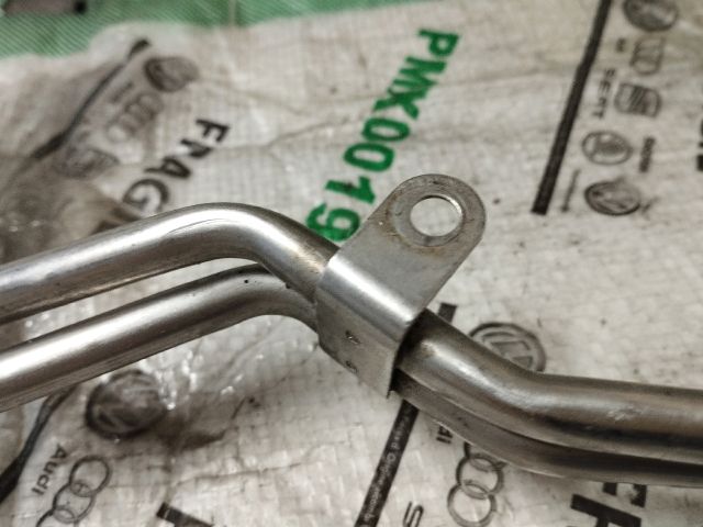 bontott AUDI A4 B8 Üzemanyagcső