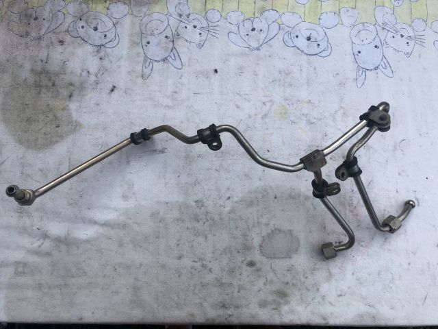 bontott AUDI A4 B8 Üzemanyagcső