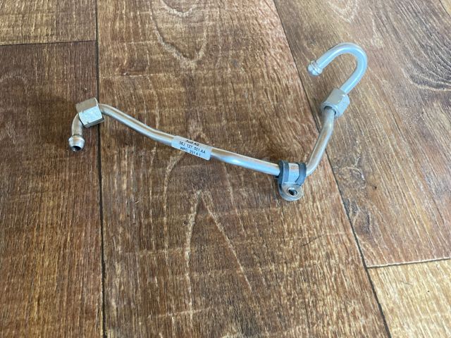 bontott AUDI A4 B8 Üzemanyagcső