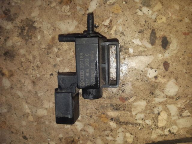 bontott AUDI A4 B8 Vákum Szelep