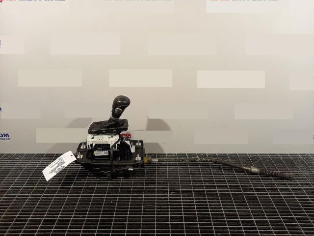 bontott AUDI A4 B8 Váltógomb