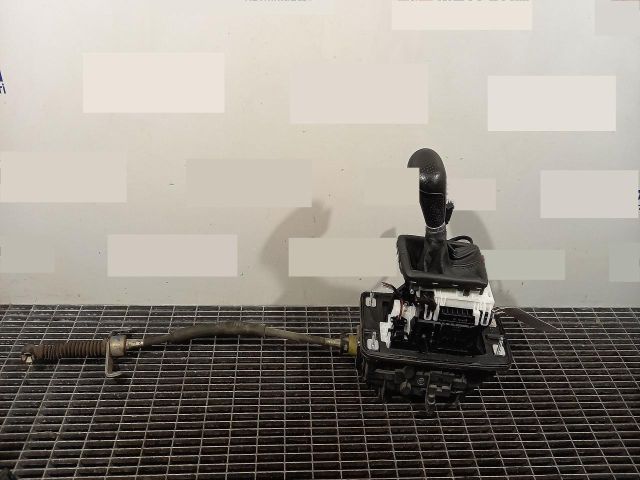 bontott AUDI A4 B8 Váltógomb