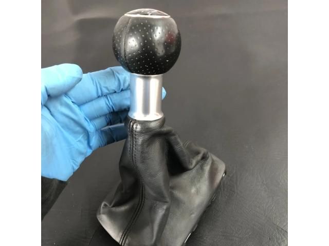 bontott AUDI A4 B8 Váltógomb