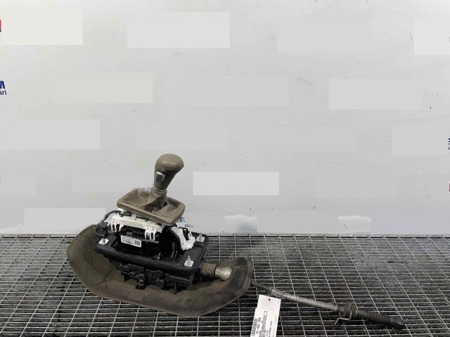 bontott AUDI A4 B8 Váltógomb