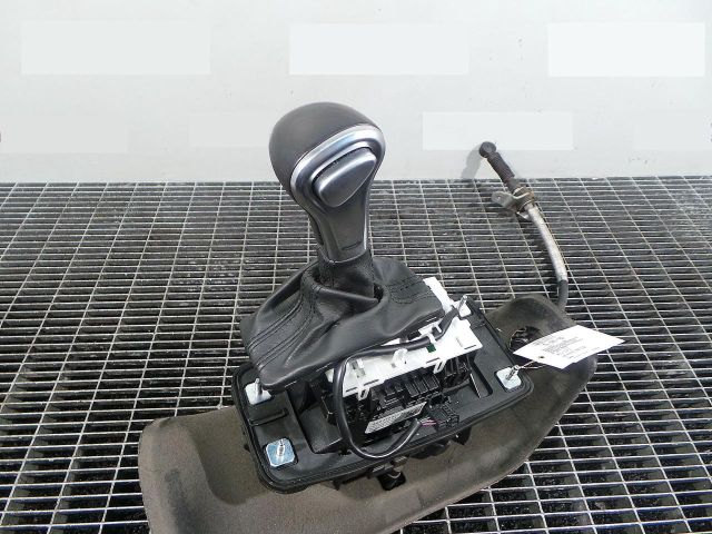 bontott AUDI A4 B8 Váltógomb