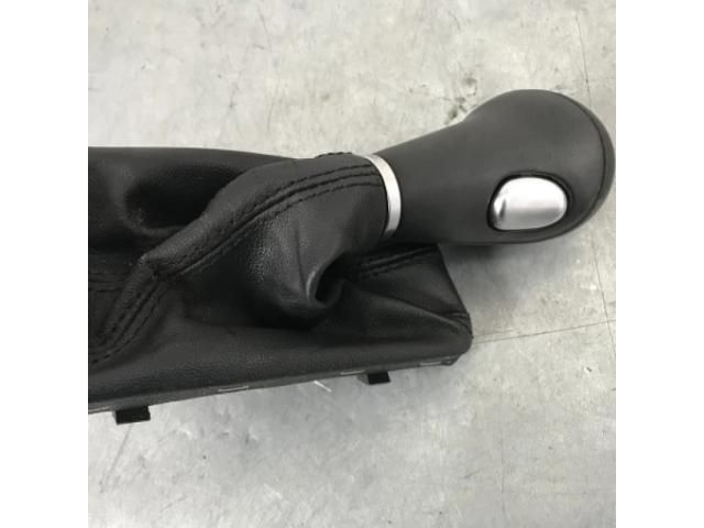 bontott AUDI A4 B8 Váltógomb