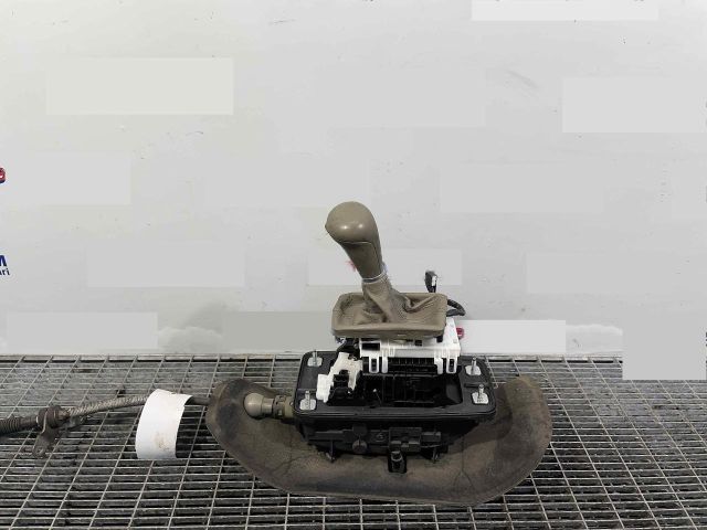 bontott AUDI A4 B8 Váltógomb