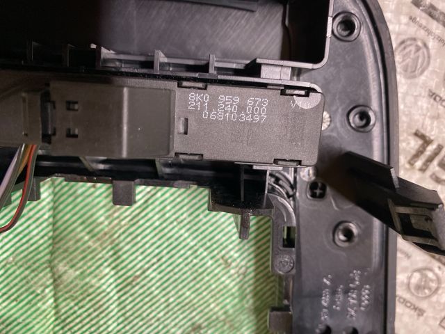 bontott AUDI A4 B8 Váltókar Keret