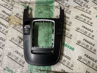 bontott AUDI A4 B8 Váltókar Keret