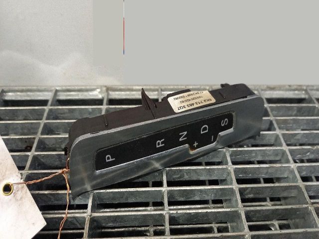 bontott AUDI A4 B8 Váltókar Keret