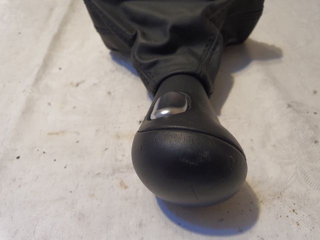 bontott AUDI A4 B8 Váltószoknya