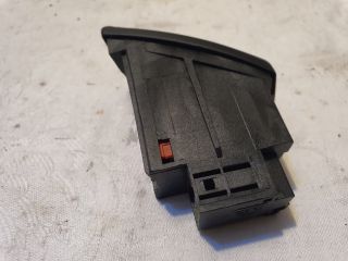 bontott AUDI A4 B8 Vészvillogó Kapcsoló