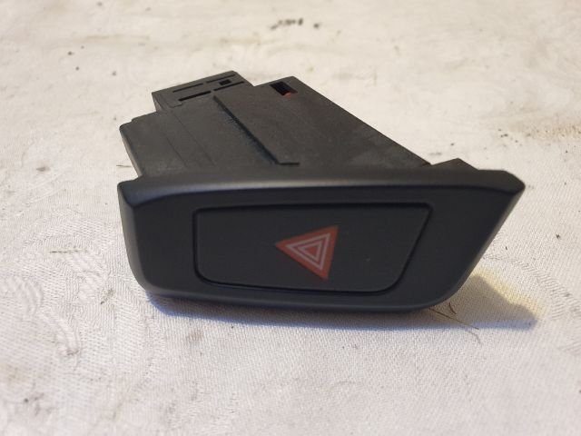 bontott AUDI A4 B8 Vészvillogó Kapcsoló