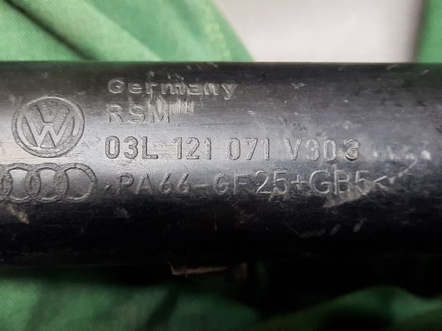 bontott AUDI A4 B8 Vízcső