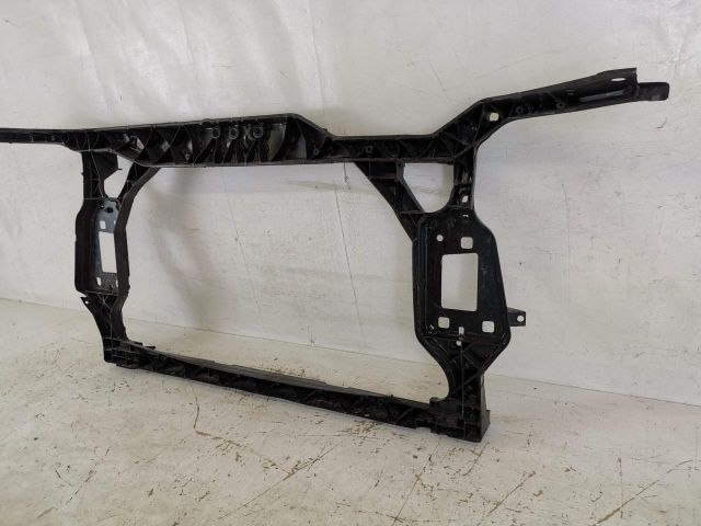 bontott AUDI A4 B8 Vízhűtő Radiátor Tartó