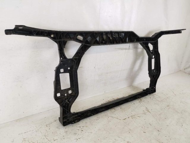 bontott AUDI A4 B8 Vízhűtő Radiátor Tartó