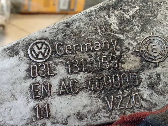 bontott AUDI A4 B8 Vízhűtő Radiátor Tartó