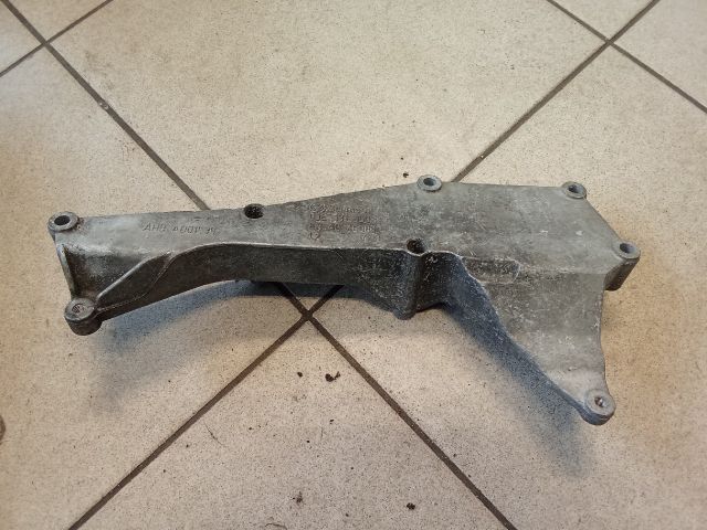 bontott AUDI A4 B8 Vízhűtő Radiátor Tartó