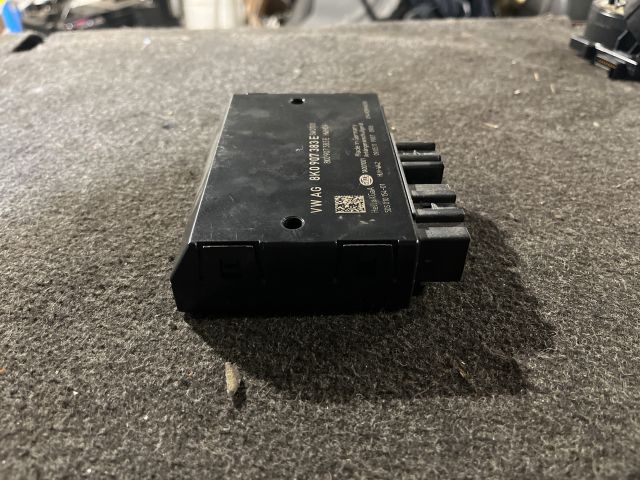 bontott AUDI A4 B8 Vonóhorog Elektronika