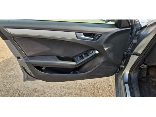 bontott AUDI A4 B8 Vonószem