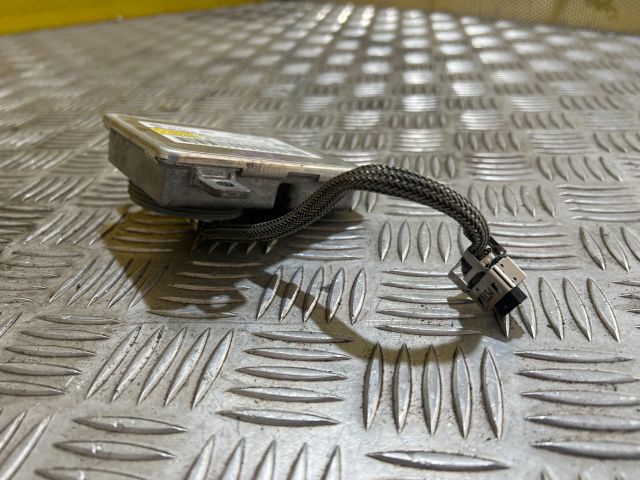 bontott AUDI A4 B8 Xenon Trafó