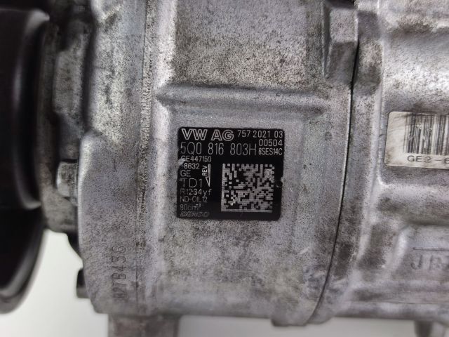 bontott AUDI A4 B9 Klímakompresszor