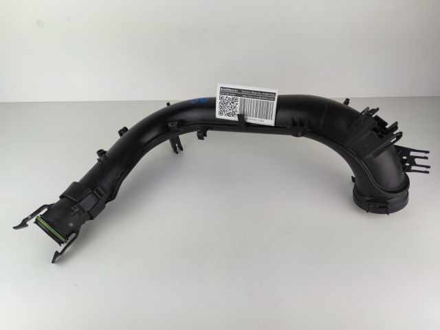 bontott AUDI A4 B9 Légbeömlő Cső