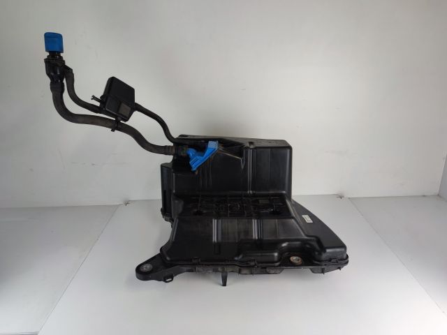 bontott AUDI A4 B9 AdBlue Tartály
