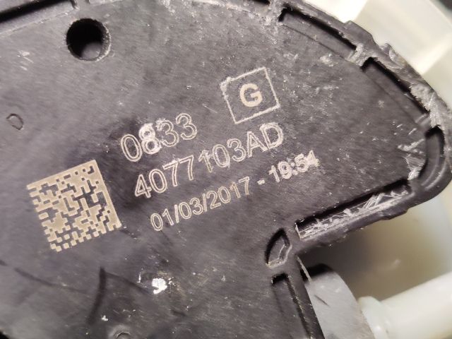 bontott AUDI A4 B9 AdBlue Tartály