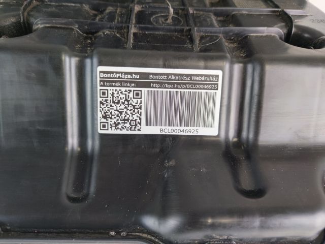 bontott AUDI A4 B9 AdBlue Tartály