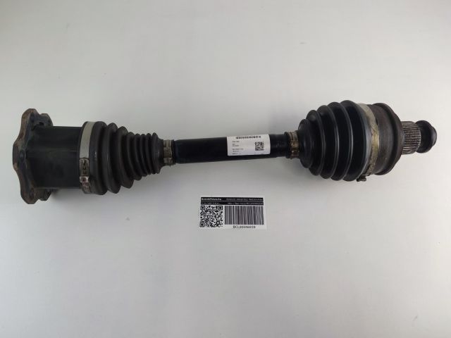 bontott AUDI A4 B9 Bal Féltengely