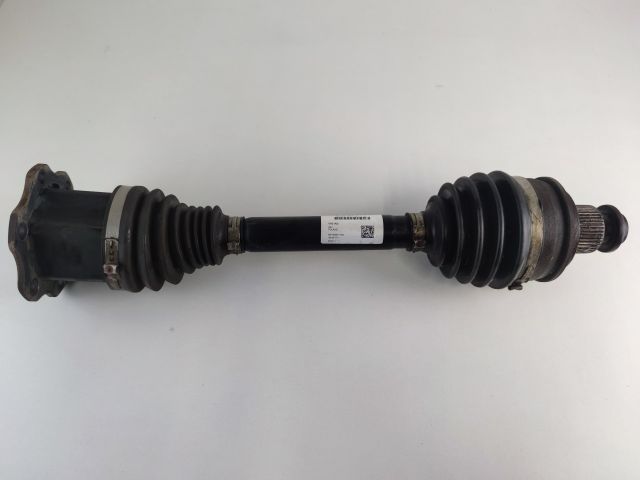 bontott AUDI A4 B9 Bal Féltengely