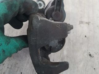 bontott AUDI A4 B9 Bal hátsó Féknyereg Munkahengerrel