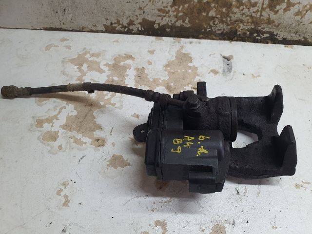 bontott AUDI A4 B9 Bal hátsó Féknyereg Munkahengerrel