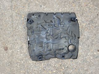 bontott AUDI A4 B9 Felső Motorburkolat