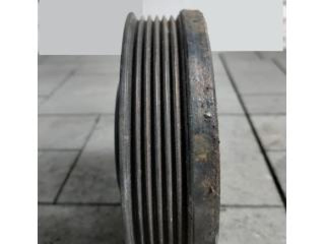 bontott AUDI A4 B9 Főtengely Szíjtárcsa