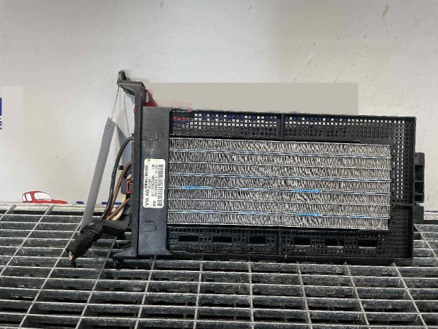 bontott AUDI A4 B9 Fűtőradiátor