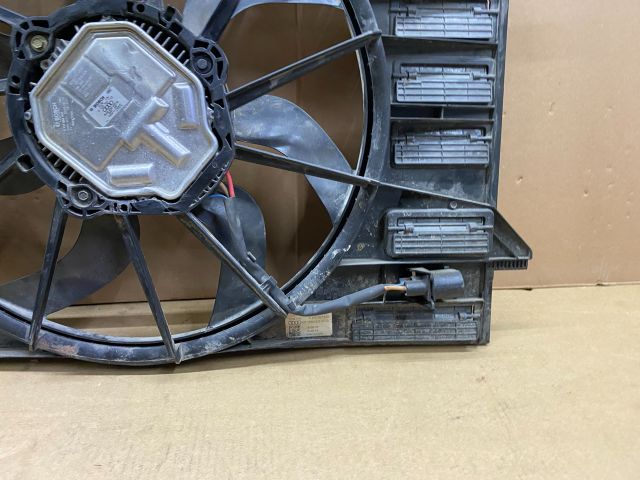 bontott AUDI A4 B9 Hűtőventilátor