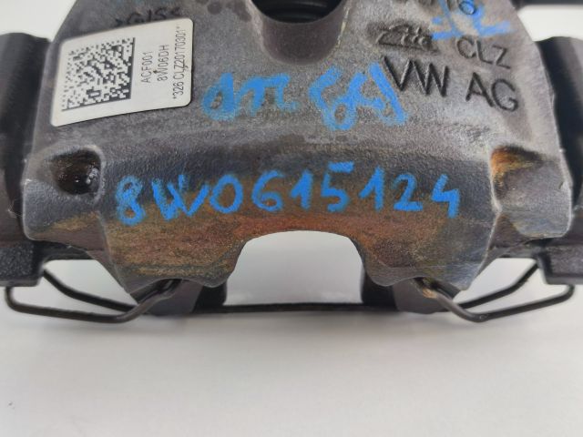 bontott AUDI A4 B9 Jobb első Féknyereg Munkahengerrel